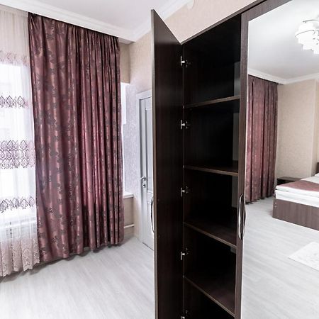 Mixx Hotel Karakol Ngoại thất bức ảnh